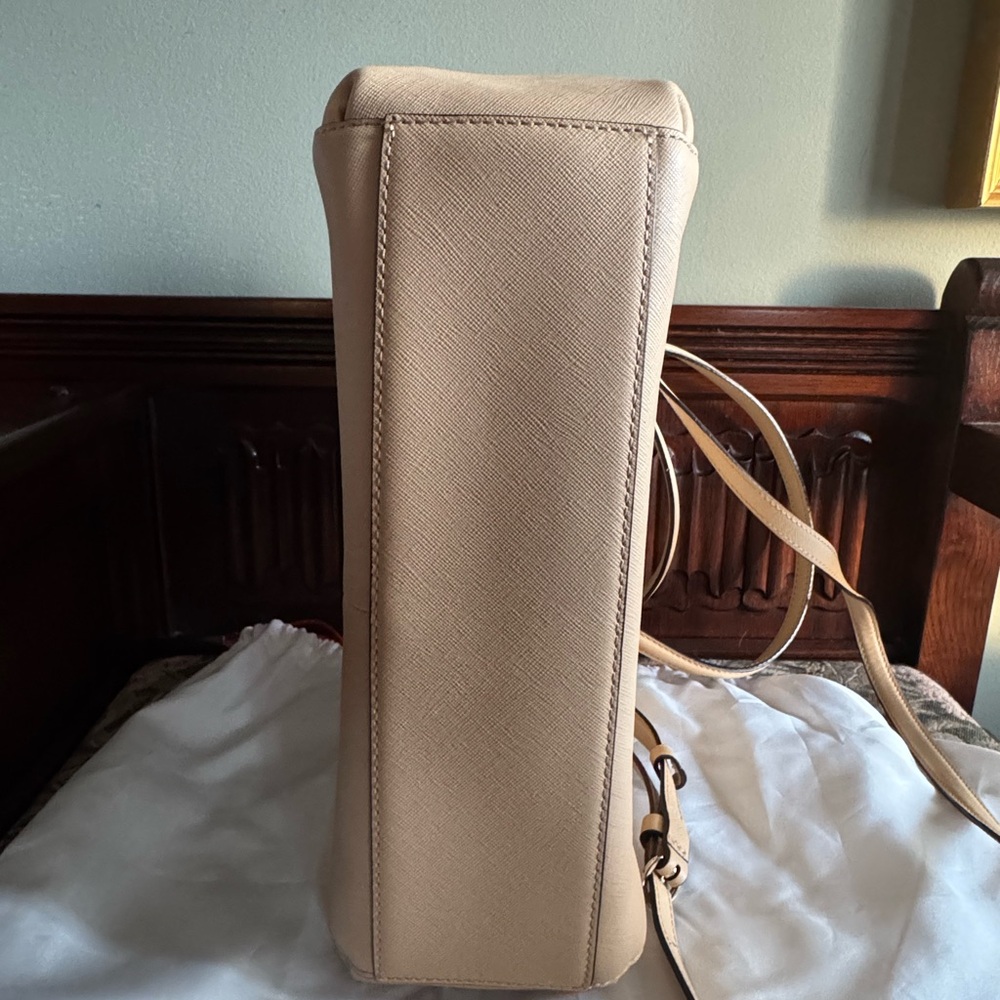 Coach Light Tan Leather Shoulder Bag - Picture 11 of 16